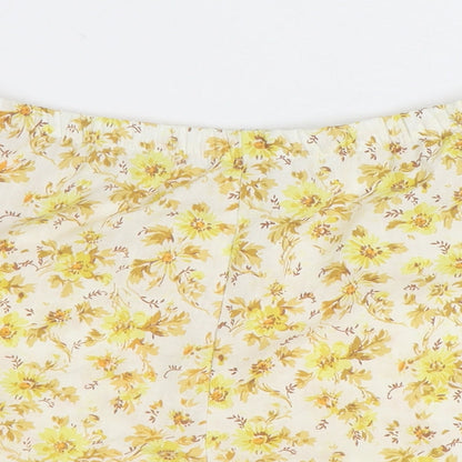 Preworn Womens Yellow Floral Polyester Basic Shorts Size M Regular Pull On