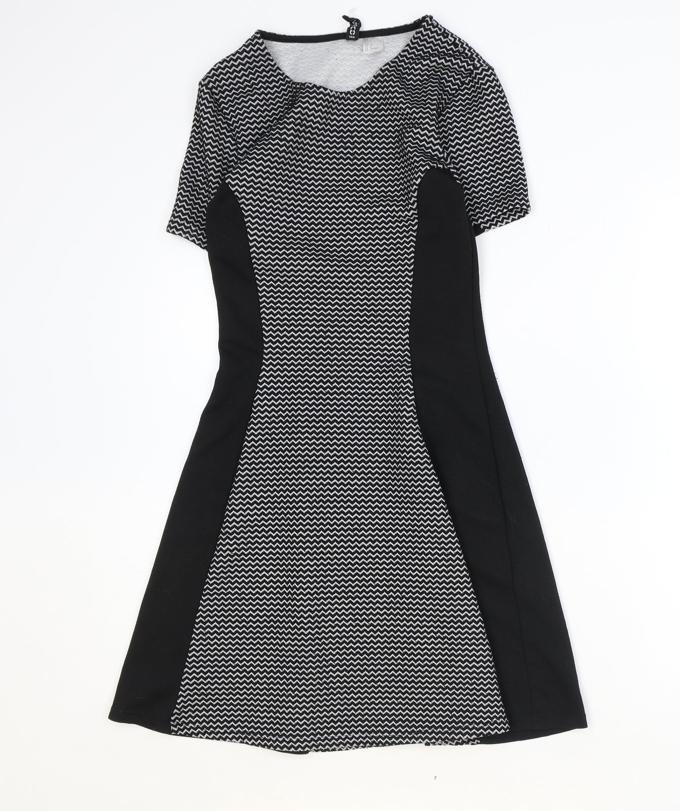 Divided by H&M Womens Black Geometric Polyester A-Line Size 8 Scoop Neck Pullover