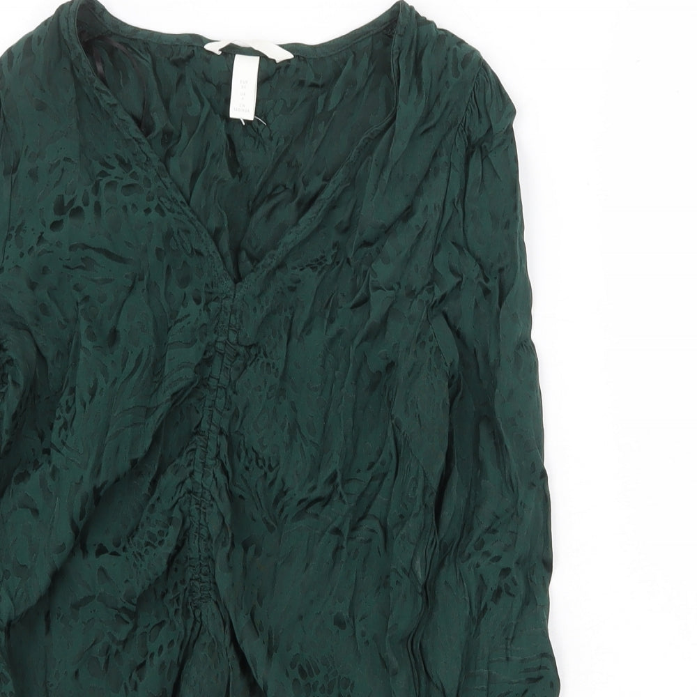 H&M Womens Green Geometric Viscose Basic Blouse Size 6 V-Neck