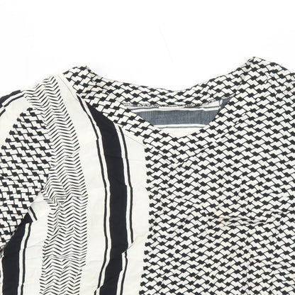 Saint Tropez Clothing Womens White Geometric Viscose Basic Blouse Size S V-Neck