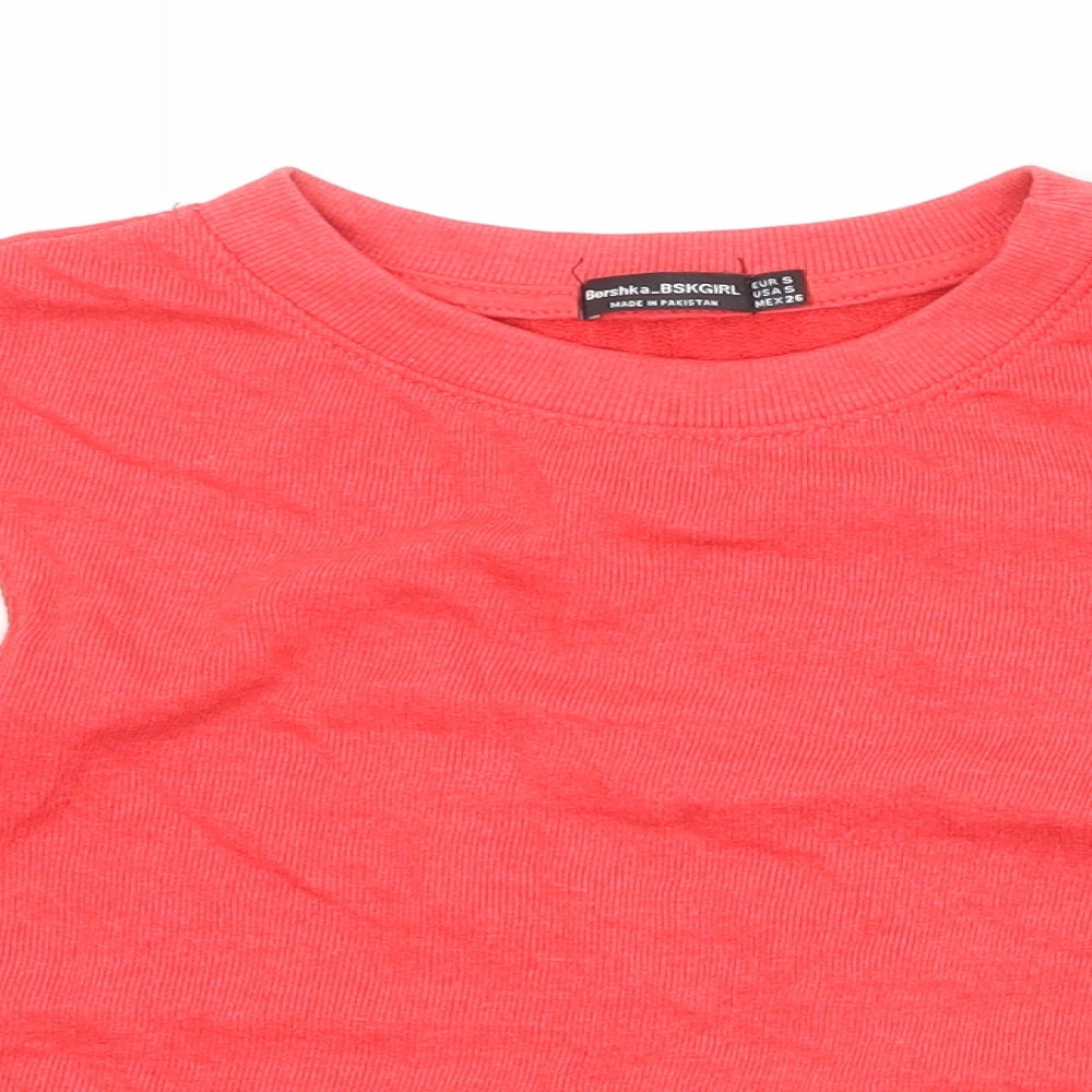 Close-up detail of Bershka girls’ red striped cotton cropped t-shirt, size S, round neck pullover
