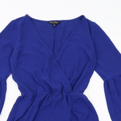 Close-up detail of Miss Selfridge women’s blue polyester a-line, size UK 8, v-neck pullover