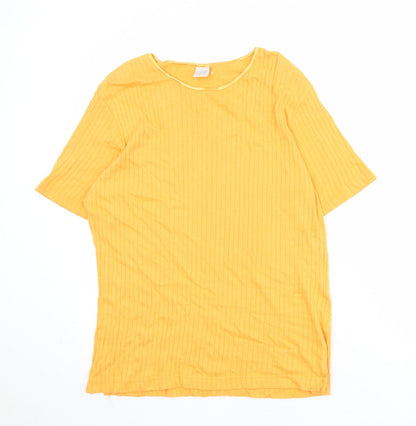 Additional front view of Canada women’s orange cotton basic t-shirt, size L, round neck