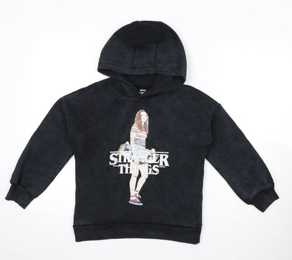Preloved Marks and Spencer Girls Black Polyester Pullover Hoodie Size 7-8 Years Pullover - Stranger Things - Front