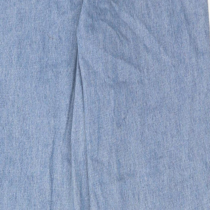 Brand and care label for Missguided women’s blue cotton mom jeans, size UK 6, regular zip