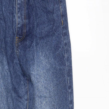 Close-up detail of Missguided women’s blue cotton mom jeans, size UK 6, regular zip - high rise