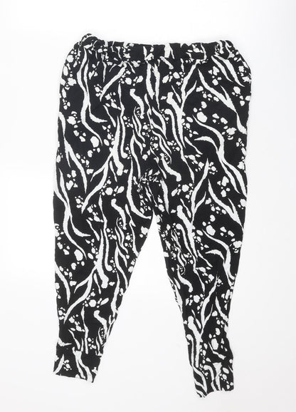 Additional front view of Missguided women’s black geometric viscose capri trousers, size UK 12, regular