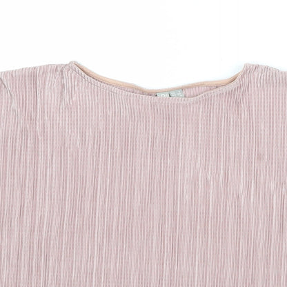 Close-up detail of ASOS women’s pink geometric polyester basic blouse, size UK 8, round neck