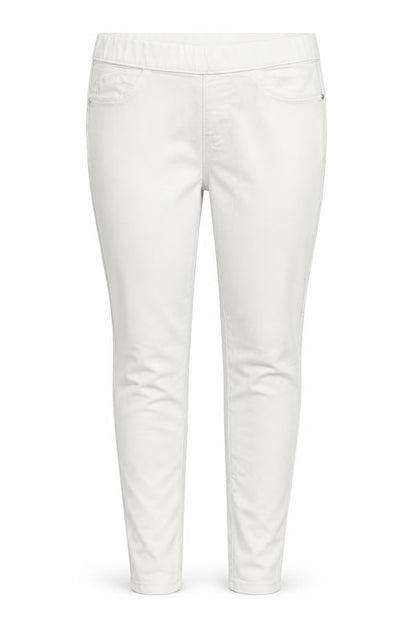 Front view of Denim & Co. women’s white cotton jegging jeans, size UK 6, regular