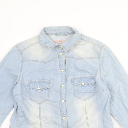 Close-up detail of Denim & Co. women’s blue cotton basic button-up, size UK 10, collared