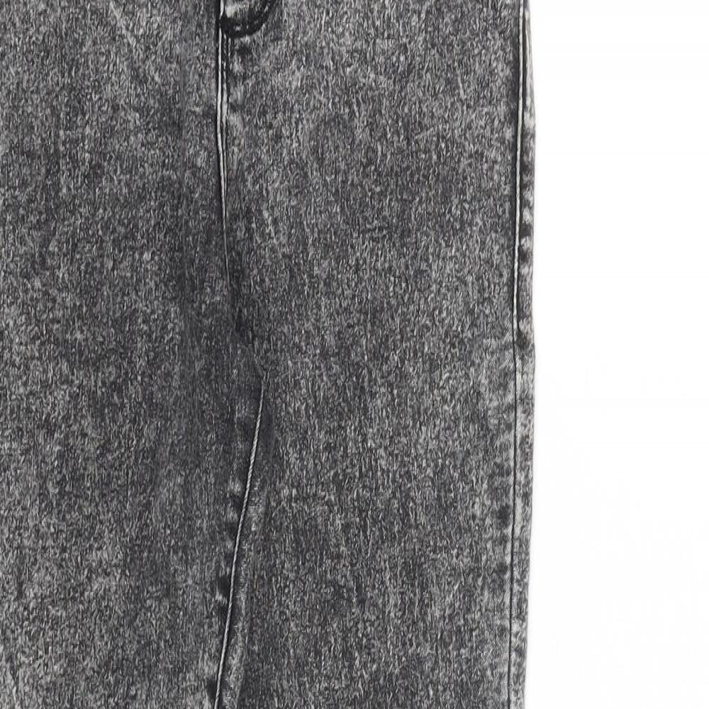 Close-up detail of Denim & Co. girls’ grey cotton skinny jeans, size 9-10, years, 23-inch leg regular zip