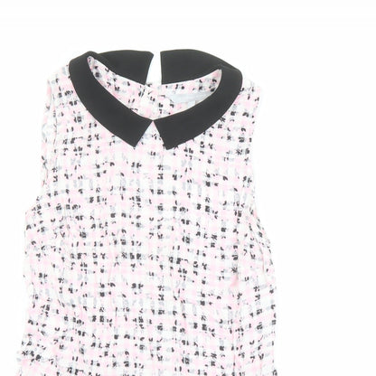 Close-up detail of Red Herring women’s pink geometric viscose basic blouse, size UK 8, collared - peplum