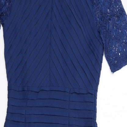 Close-up detail of Linea women’s blue polyester shift, size UK 8, round neck button