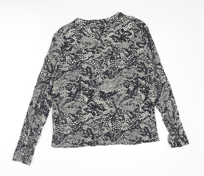 Back view of Only women’s grey animal print polyester basic t-shirt, size UK 10, v-neck
