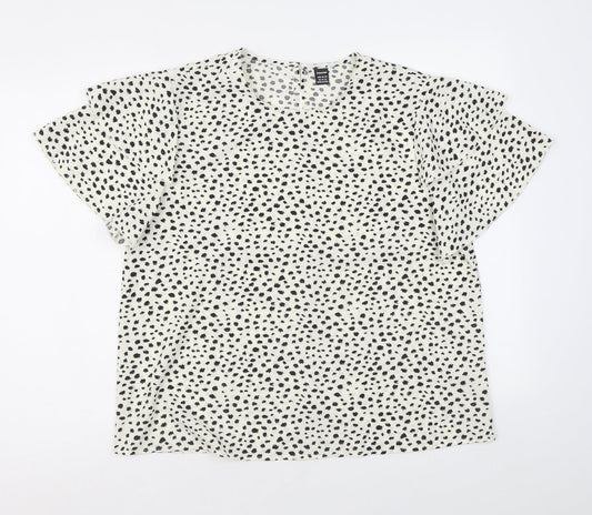 Gomorn Womens White Geometric Polyester Basic T-Shirt Size XL Round Neck