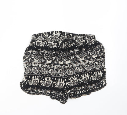 Additional front view of Missguided women’s black geometric viscose basic shorts, regular drawstring - elastic waist