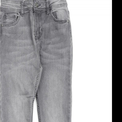 Close-up detail of Denim & Co. girls’ grey cotton skinny jeans, size 9-10, years regular zip