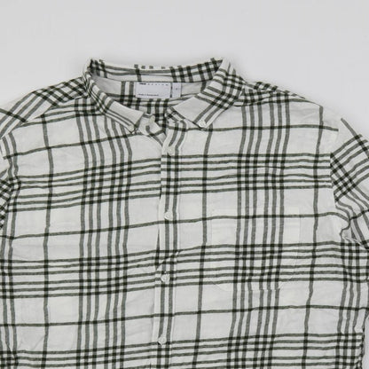 Close-up detail of ASOS women’s white plaid cotton basic button-up, size XL, collared