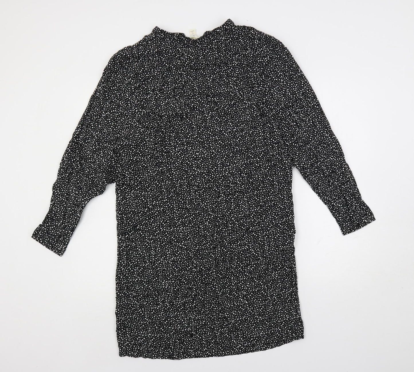 H&M Womens Black Animal Print Viscose Shift Size XS Round Neck Button