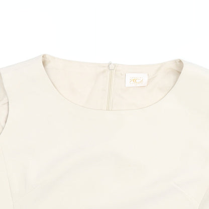 Country Casuals Womens Beige Polyester Basic Blouse Size 12 Round Neck