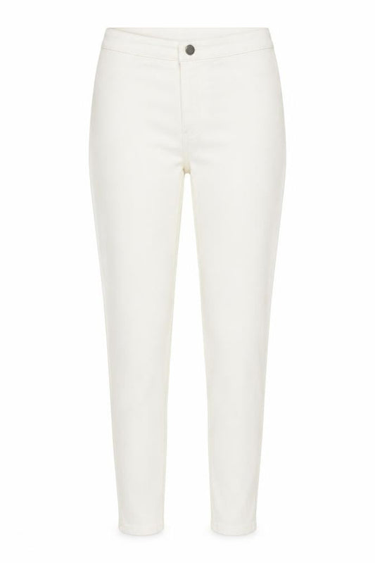 Front view of Denim & Co. women’s ivory cotton skinny jeans, size UK 8, 25-inch leg regular button