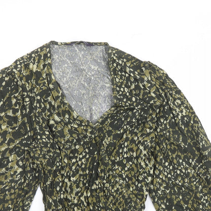 Marks & Spencer Womens Green Geometric Viscose Basic Blouse Size 6 V-Neck - Belted
