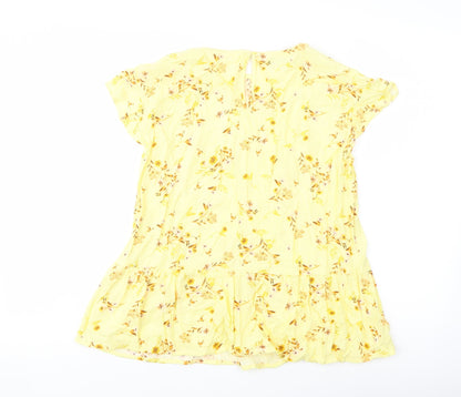 Back view of C&A women’s yellow floral cotton basic blouse, size UK 6, round neck