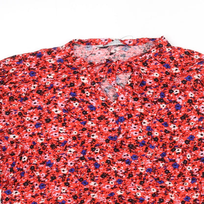 Close-up detail of Autograph women’s multicoloured floral viscose basic blouse, size UK 6, v-neck