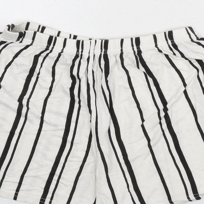 Nasty Gal Womens White Striped Vinyl Basic Shorts Size 6 Regular Pull On