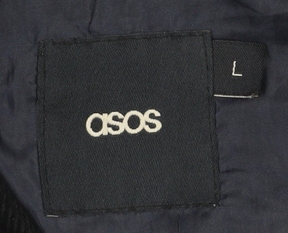 Close-up detail of ASOS Men's Blue Quilted Hooded Jacket, size L