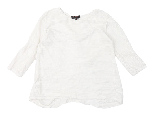 Amaya Women's White Basic Blouse, One Size, 3/4 Sleeve