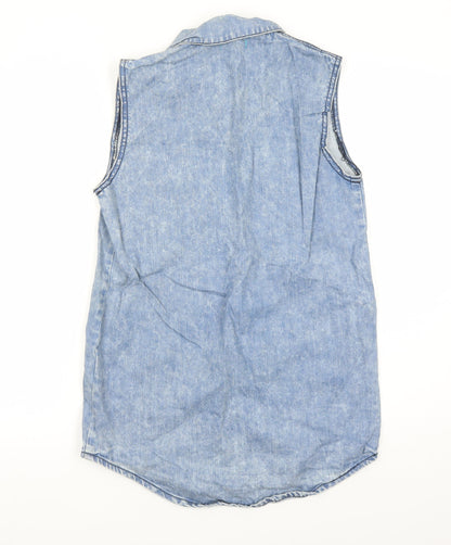 Back view of Silence + Noise women’s blue 100% cotton basic blouse, size XS, collared