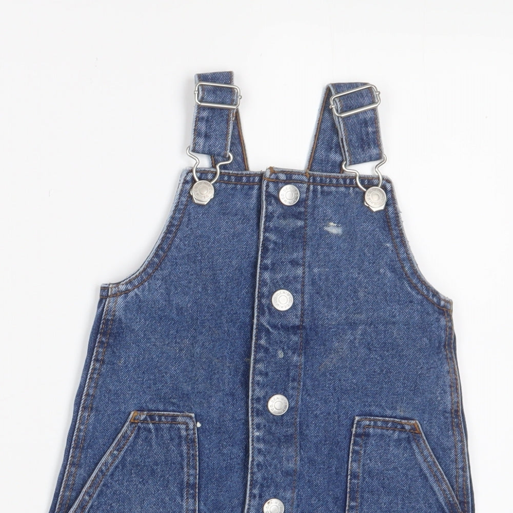Close-up detail of Denim & Co. girls’ blue cotton a-line, size 2-3, years square neck snap