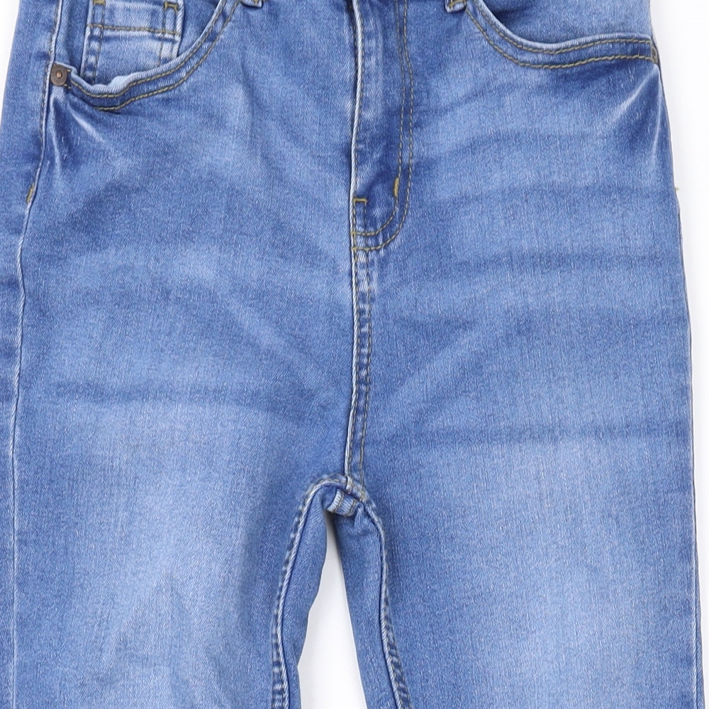 Close-up detail of Denim & Co. girls’ blue cotton skinny jeans, size 10-11, years, 24-inch leg regular zip