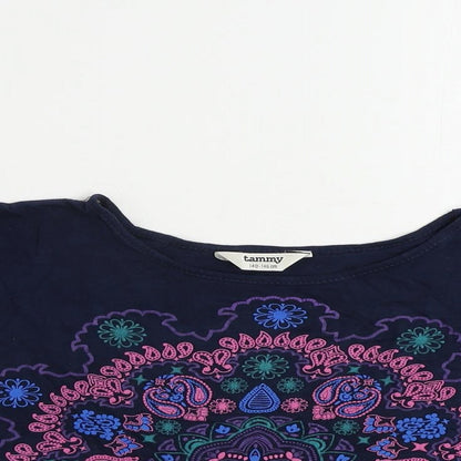 Close-up detail of Tammy girls’ blue viscose pullover t-shirt, size 10-11, years round neck pullover