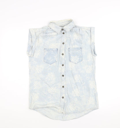 Additional front view of Denim & Co. women’s blue geometric cotton basic button-up, size UK 8, collared
