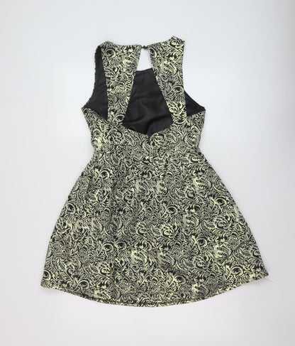 Back view of Missguided women’s gold geometric polyester a-line, size UK 12, round neck button