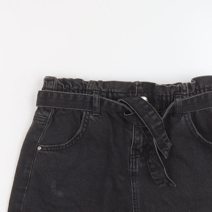 Close-up detail of Denim & Co. girls’ grey cotton a-line skirt, size 12-13, years regular button