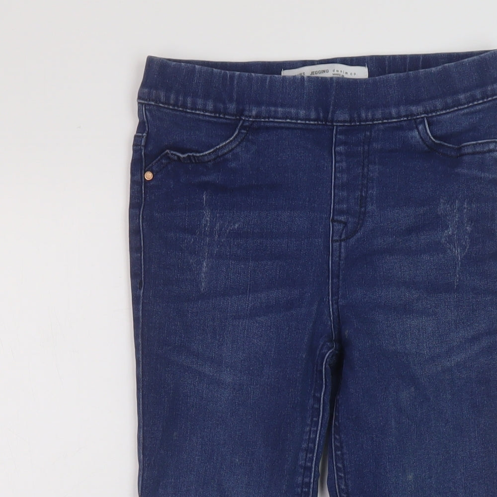 Close-up detail of Denim & Co. girls’ blue cotton jegging jeans, size 8-9, years regular pullover