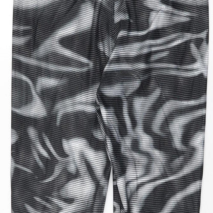 Decathlon Womens Black Geometric Polyester Pedal Pusher Leggings Size 30 in L31 in Regular Pullover