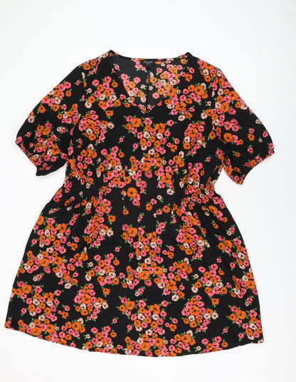 Additional front view of JD Williams women’s black floral polyester a-line, size UK 20, v-neck pullover