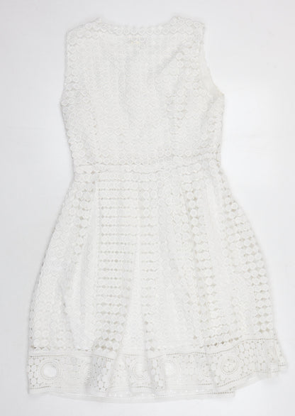 Voluez Vous Womens White Polyester A-Line Size M Round Neck