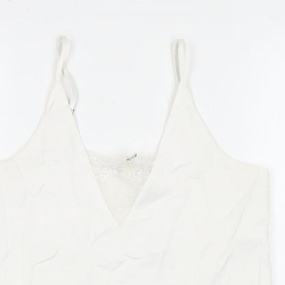 Close-up detail of Miss Selfridge women’s white polyester basic tank, size UK 6, v-neck