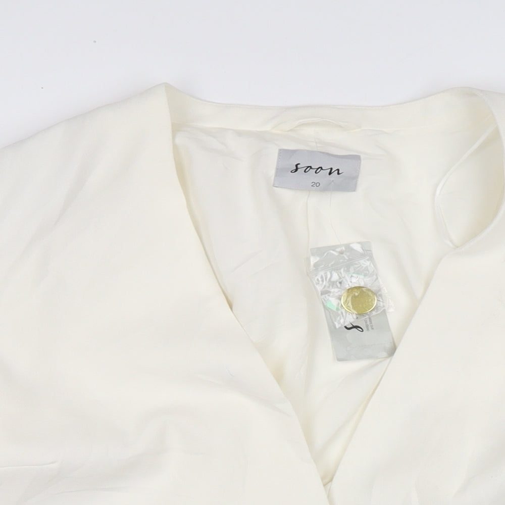 Soon Womens Ivory Jacket Size 20 Button