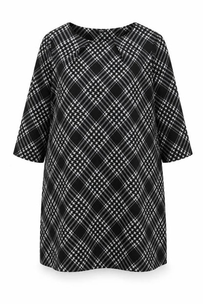 Front view of Roman women’s black geometric polyester shift, size UK 18, round neck pullover