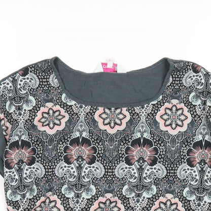 Close-up detail of Red Herring women’s grey geometric polyester basic t-shirt, size UK 12, round neck