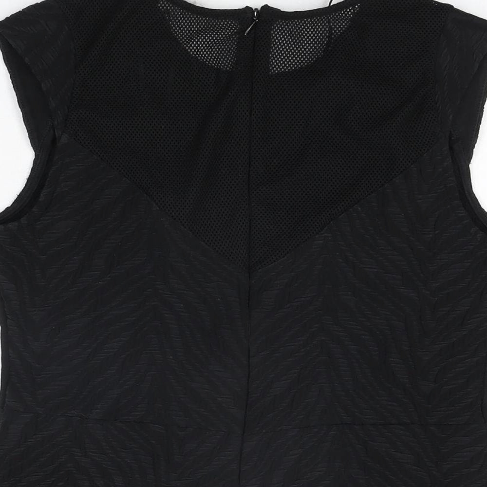 Zara Womens Black Geometric Polyester Basic T-Shirt Size M Round Neck