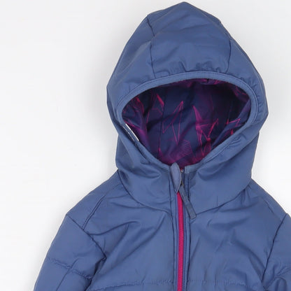 Close-up detail of Wedze girls’ blue basic coat coat, size 6, years zip