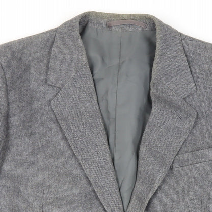 Close-up detail of Canda men’s grey wool jacket suit jacket, size 40, regular