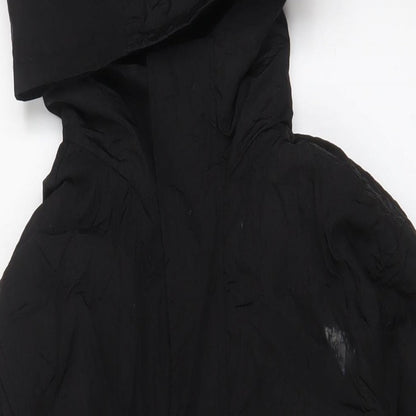Close-up detail of ASOS men’s black jacket coat, size M, zip